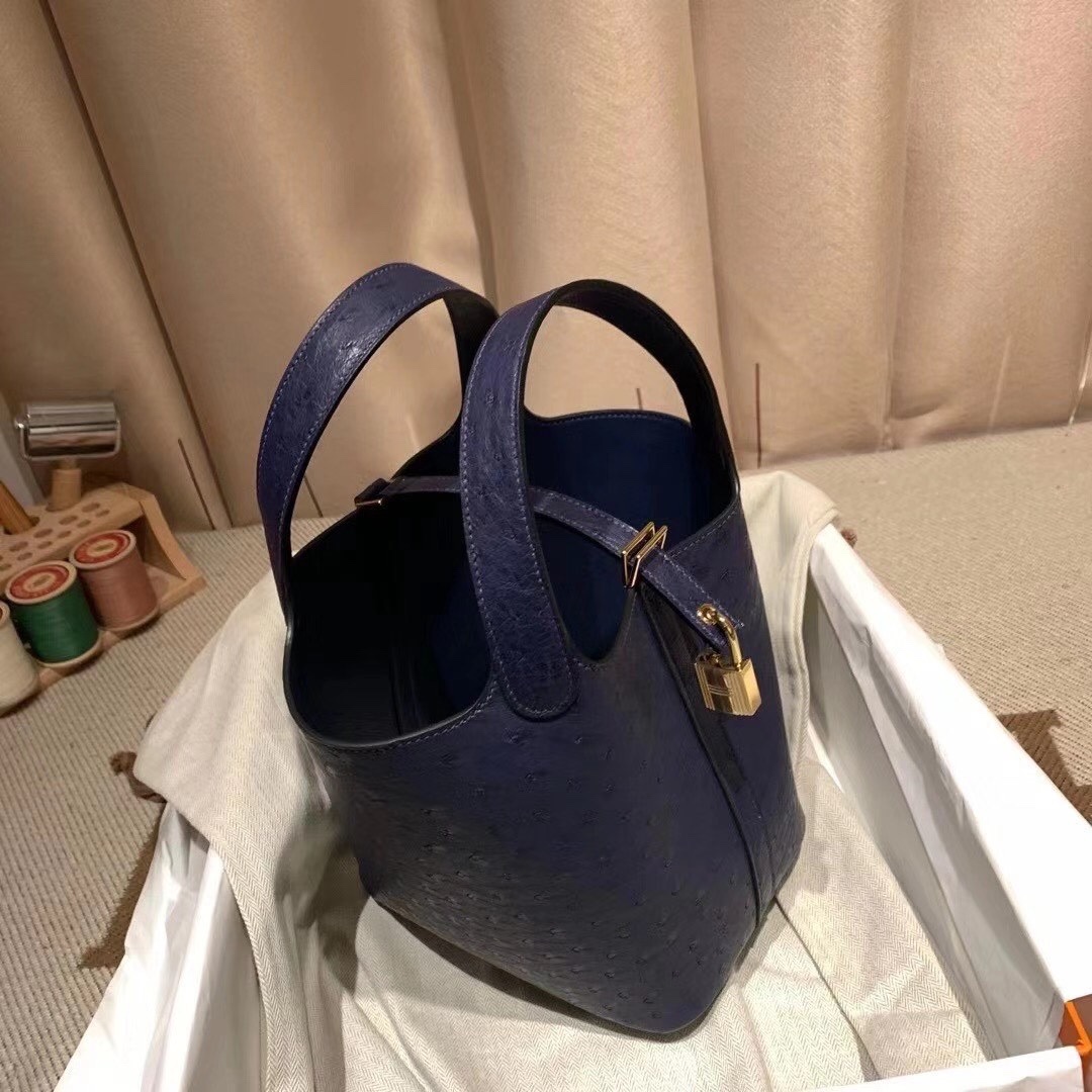 에르메스 피코탄 락18 사파이어블루 금장 타조가죽